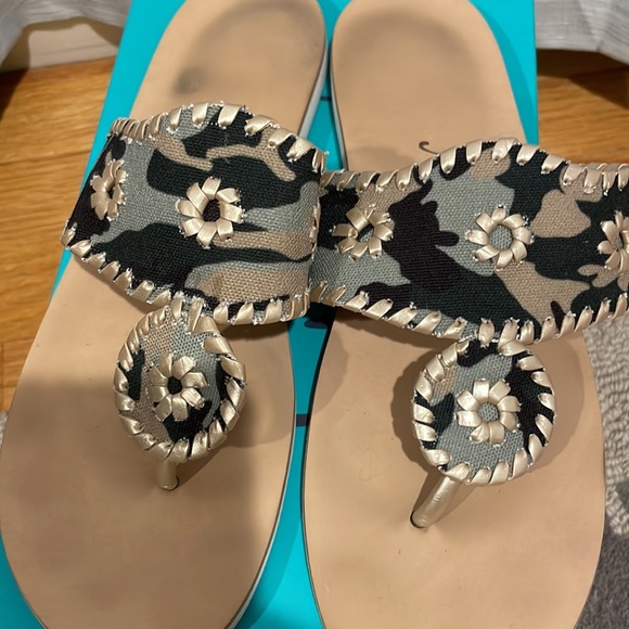 Jack Rogers sz 10 - Picture 2 of 6
